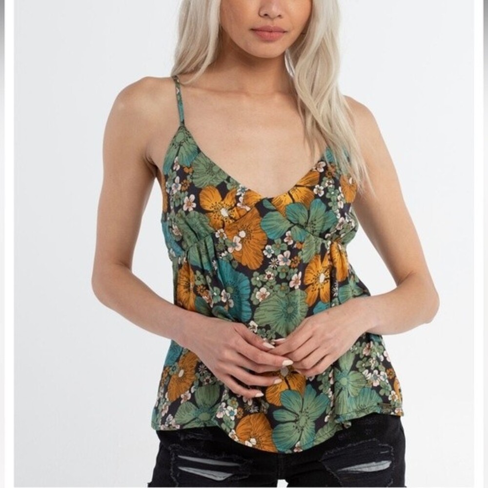 NWT VOLCOM Luvley Daze Floral Cami. Size XS - Picture 4 of 16